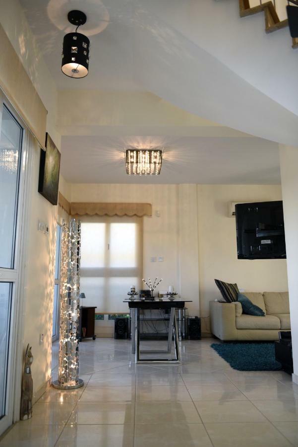 Karythia Villa Píla Kültér fotó